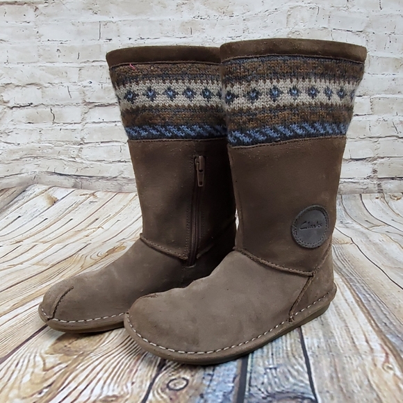 Kids used boots 10in high - Picture 2 of 7